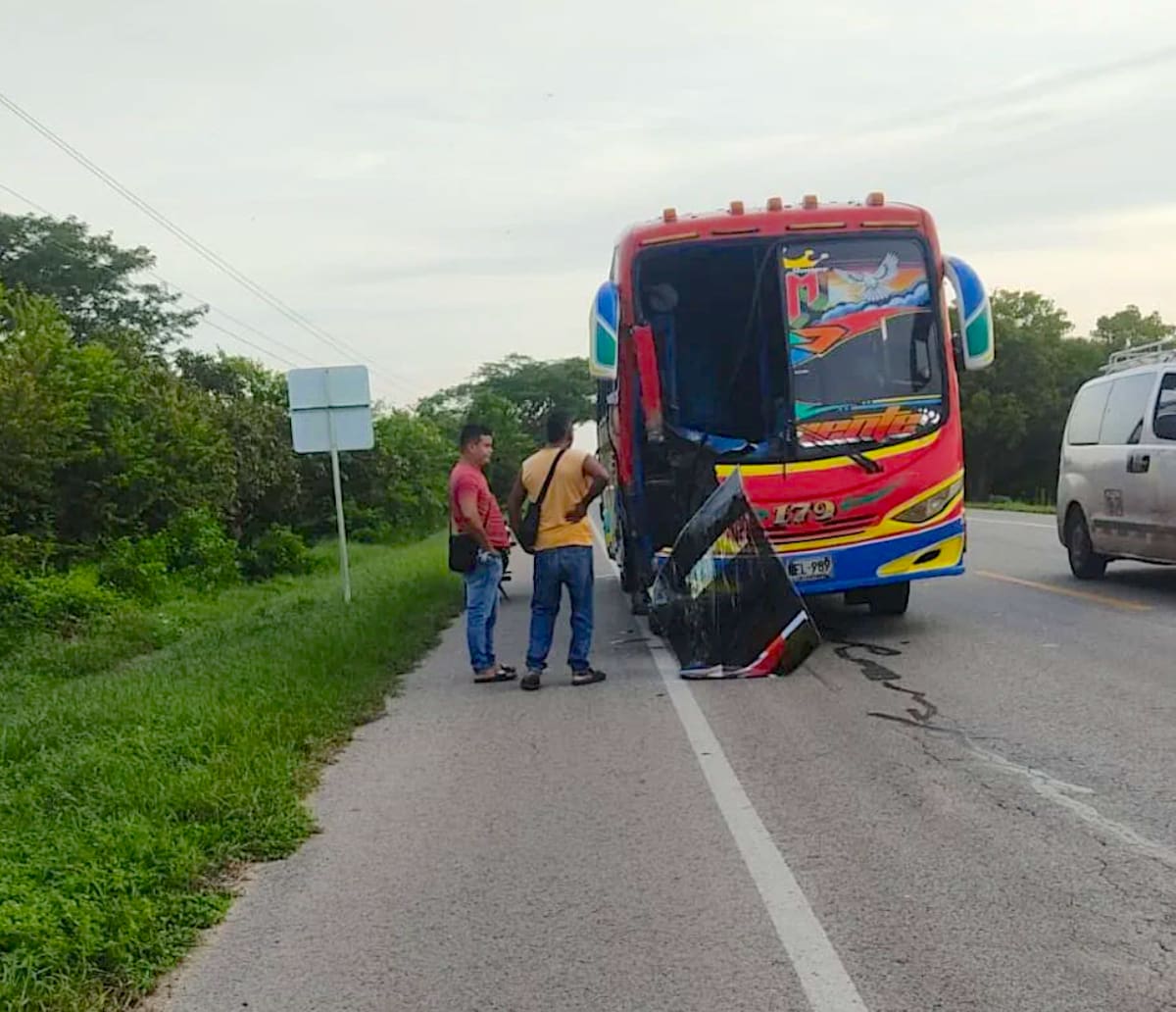 La mañana de este lunes 14 de octubre se registró el accidente de tránsito en la Carretera Oriental a la altura de Santa Rita, Atlántico, donde resulto muerto un. hombre que conducía una motocicleta.//Cortesía.
