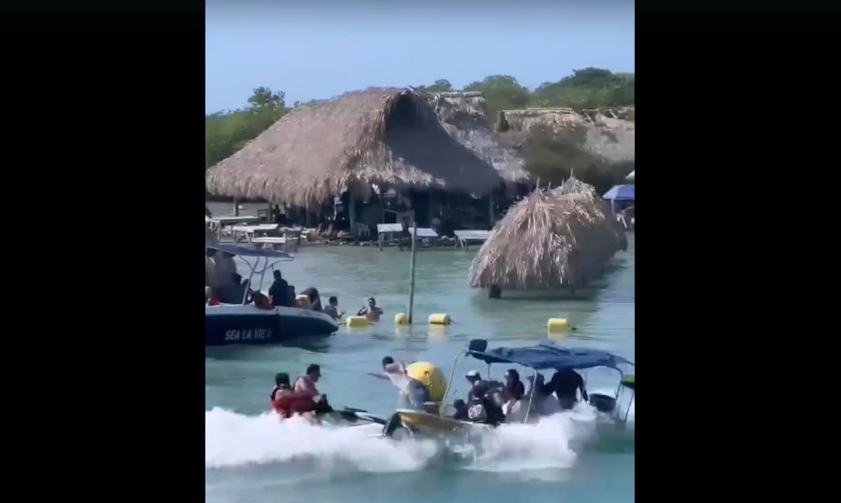 La Capitanía de Puerto de Cartagena se pronunció este lunes, 31 de agosto, ante el fuerte accidente que ocurrió en Cholón entre una moto acuática y una lancha con pasajeros. //FOTO CAPTURA DE VIDEO.