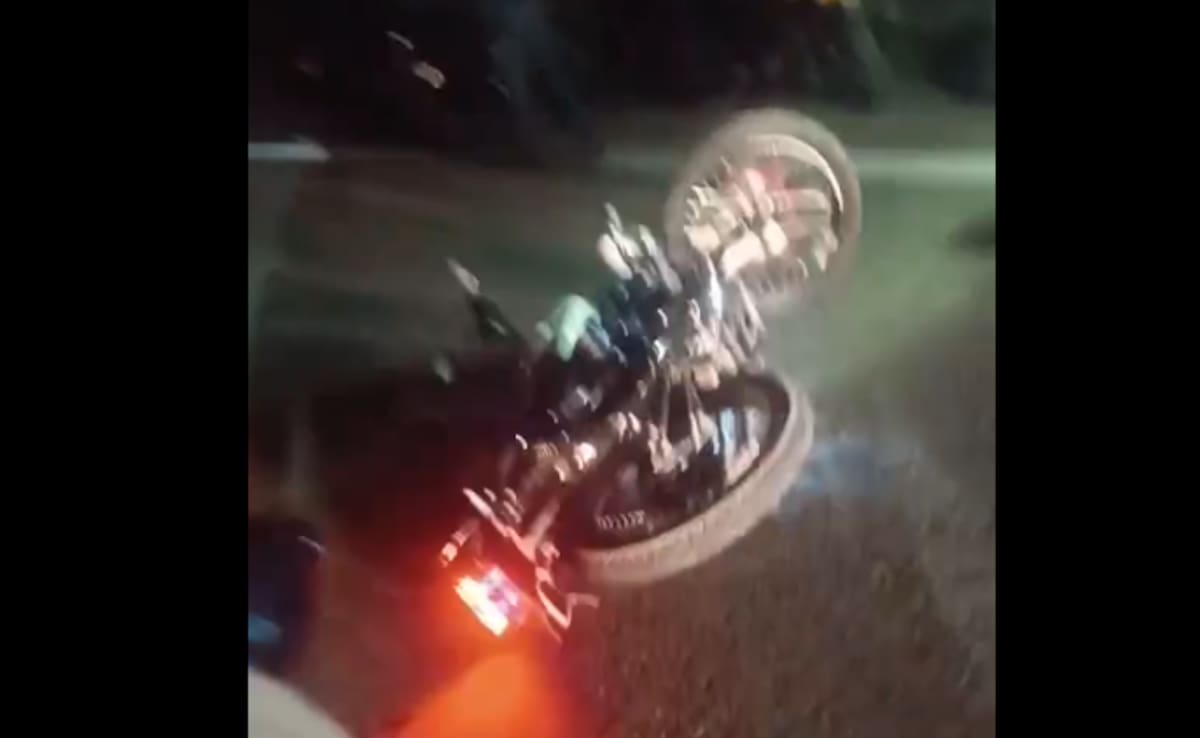 Un muerto y un herido dejó un fuerte accidente de moto ocurrido anoche, lunes festivo 13 de julio, en la Vía del Mar, entre La Boquilla y Manzanillo del Mar. //FOTO CAPTUR DE VIDEO.