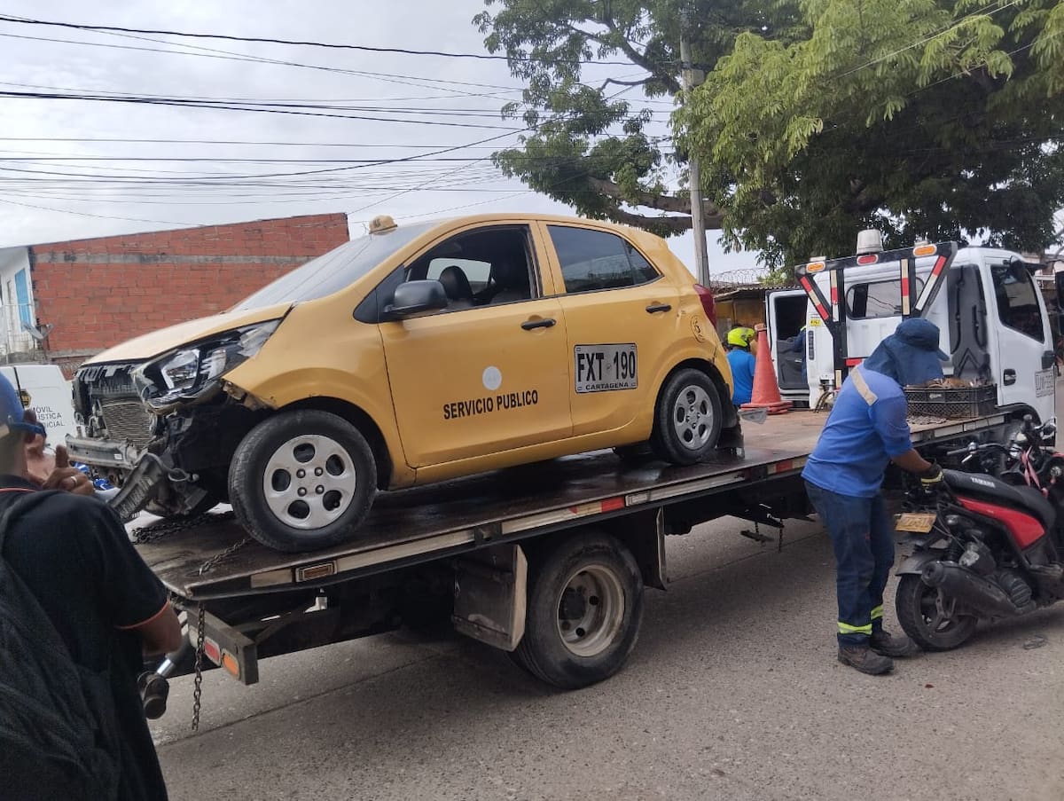 Taxi involucrado en el accidente que ocurrió en la mañana de este martes 23 de julio en el barrio La María.
