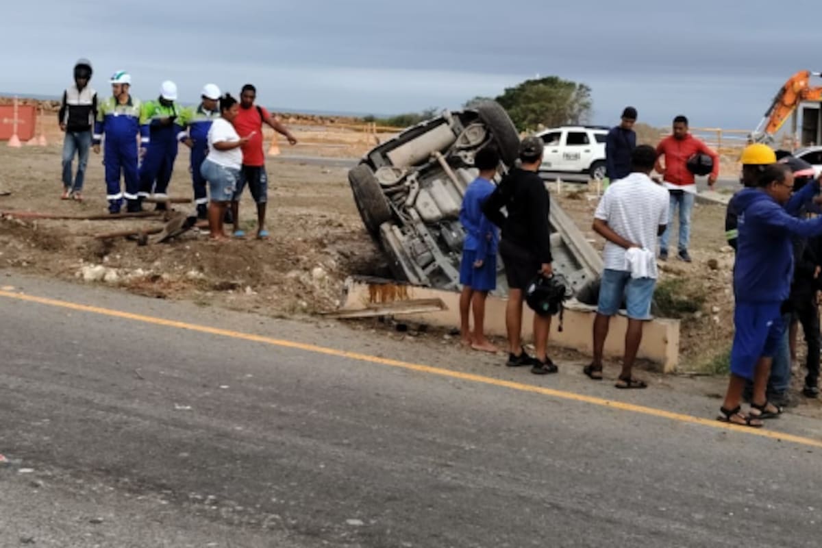 Impresionante accidente en la Vía del Mar, entre Crespo y La Boquilla: hay un conductor herido
