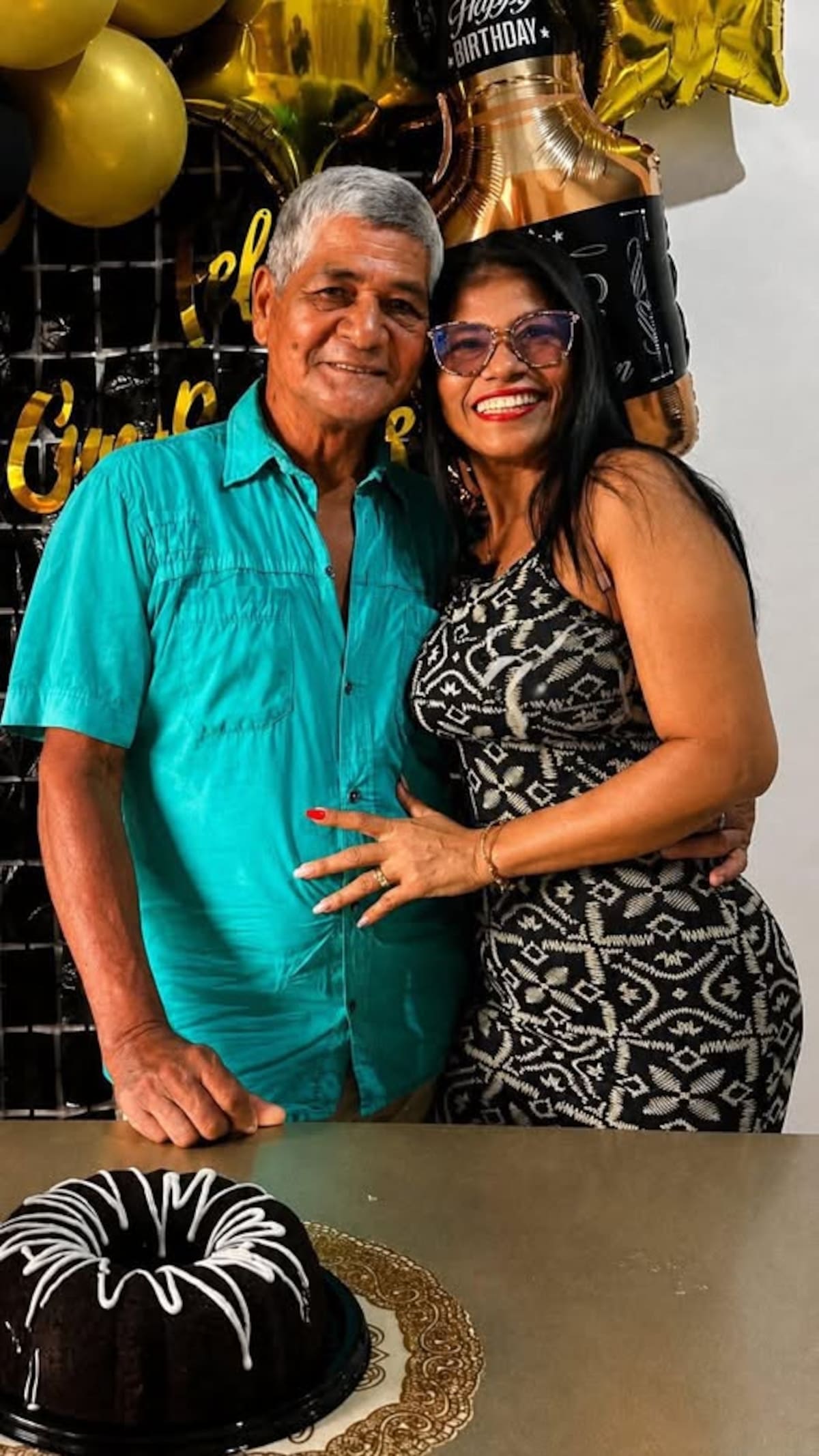 Doris Guevara Lascano, reconocida docente del Centro Educativo Nuevo Día, y su padre, conocido cariñosamente como “Parodi”. // FOTO: TOMADA DE FACEBOOK DE TELEMONTES DE MARÍA.