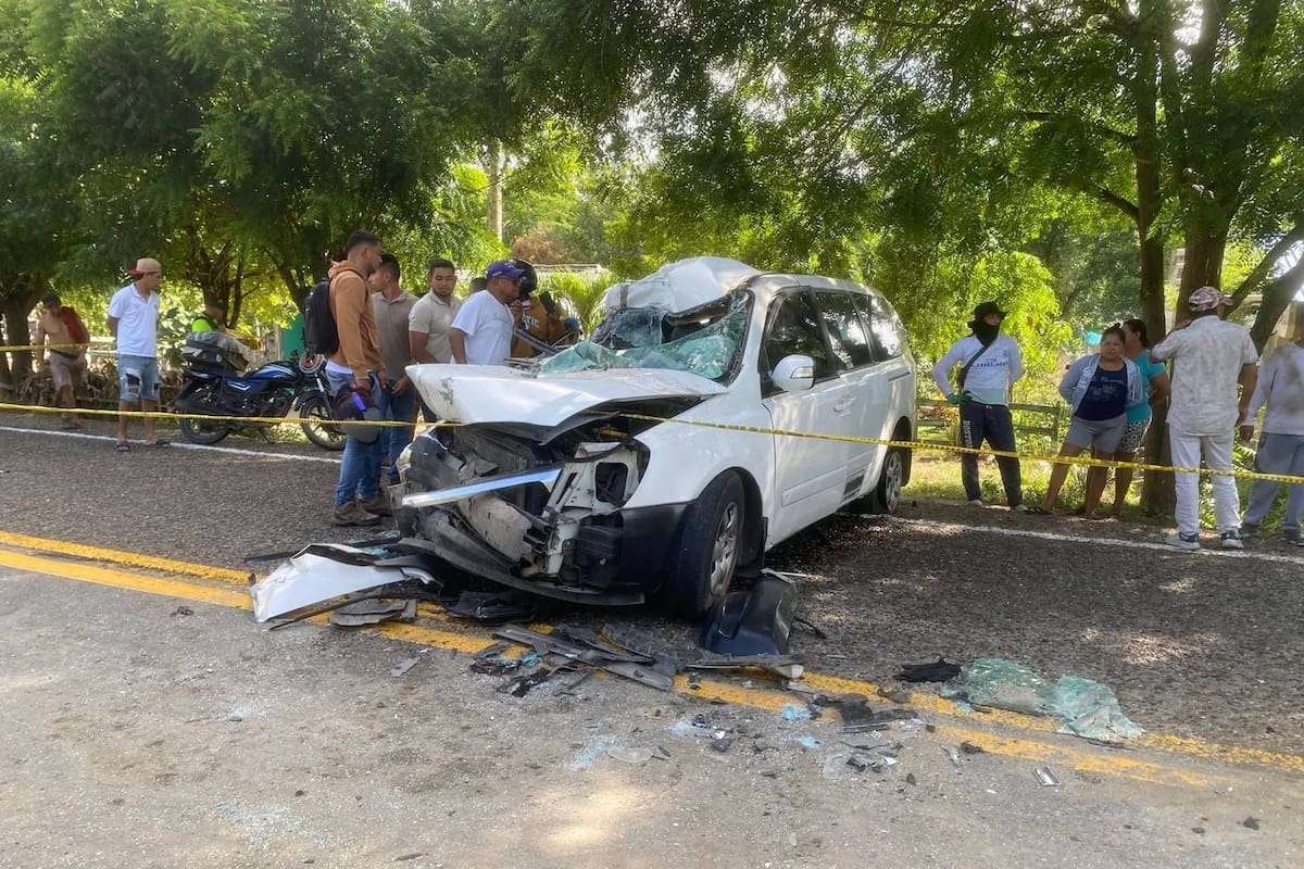 Padre e hija, las víctimas del fatal accidente entre una volqueta y vans