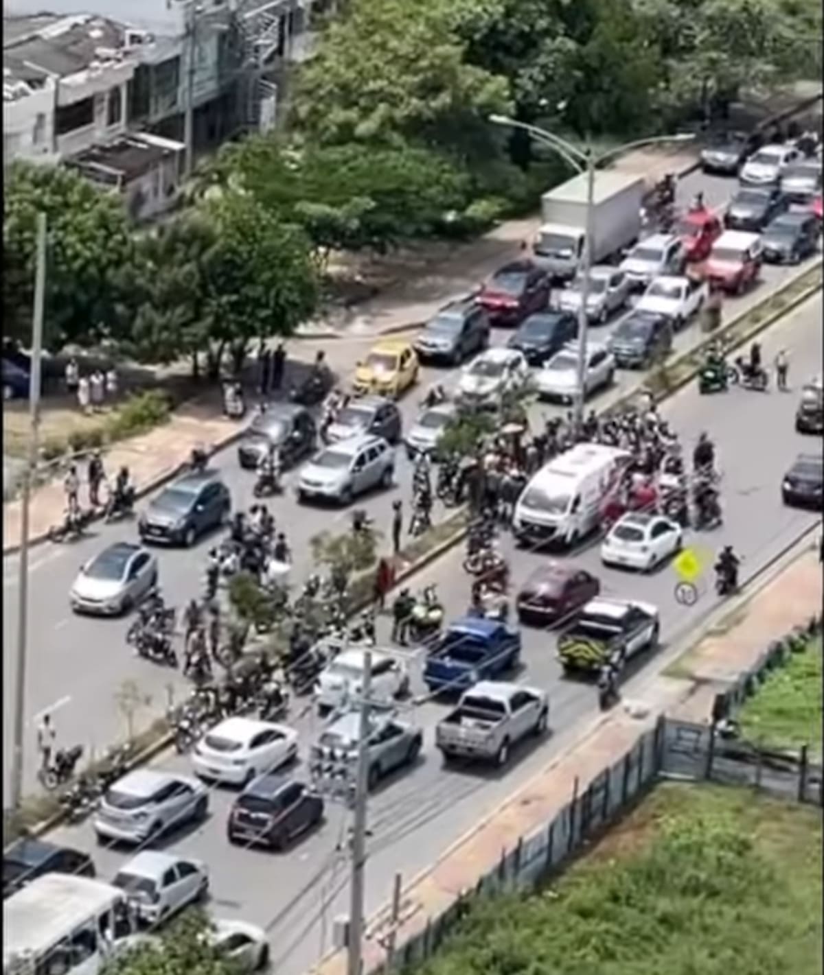 El accidente generó congestión vehicular en la Transversal 54. //Captura de video