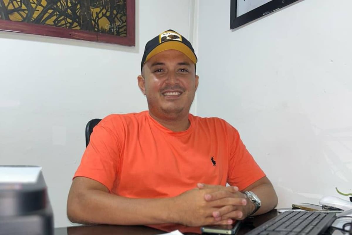 Así era Alberto De la Hoz, el funcionario de la Alcaldía de Zambrano que murió en un accidente