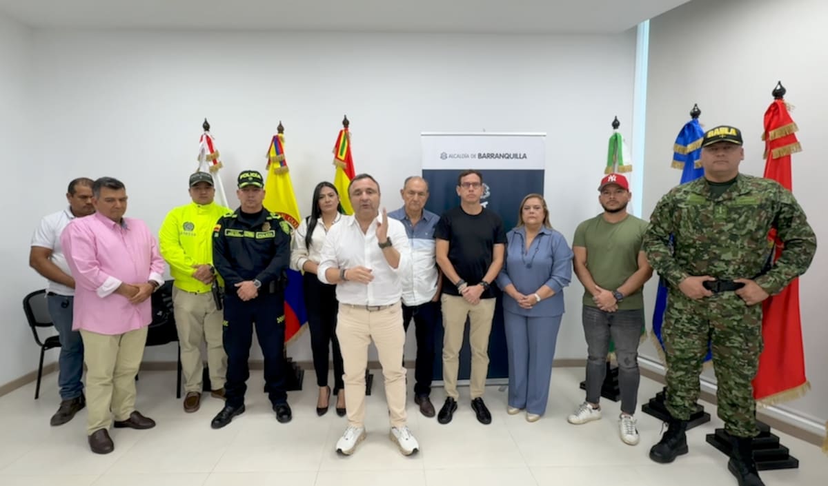 En las últimas horas se reunió la Oficina para la Seguridad y Convivencia Ciudadana con los representantes de los gremios del sector comercio de Barranquilla, la Policía Metropolitana, el Ejército Nacional y la Fiscalía General de la Nación donde se trató la seguridad de los comerciantes de la ciudad.//Cortesía Alcaldía de Barranquilla.