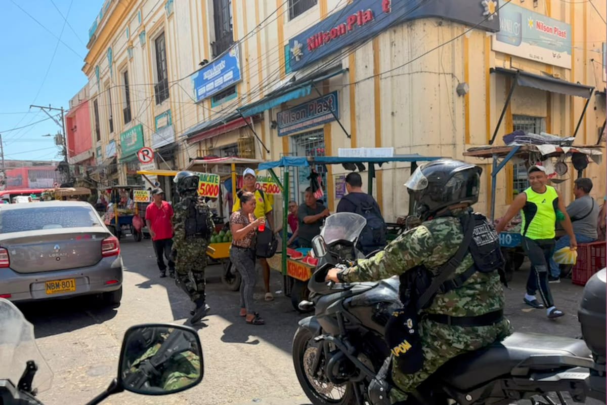 Acompañamiento preventivo de Policía y Ejército al comercio en Barranquilla