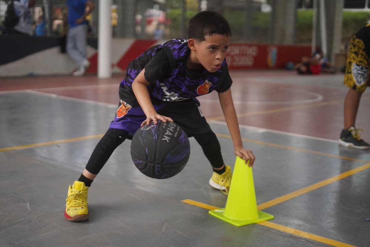 El Polideportivo de Soledad 2.000 recibirá un Campamento de Baloncesto, en una jornada de formación para jóvenes enfocada en el fortalecimiento de fundamentos técnicos de básquetbol en el Atlántico.//Cortesía DCGDA.