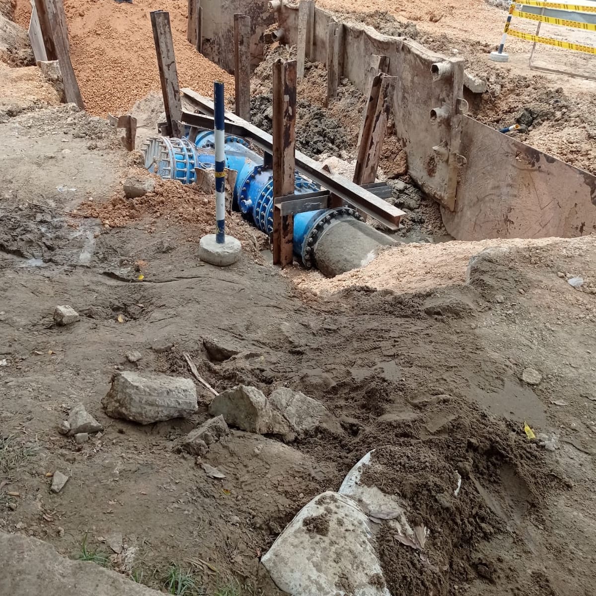 Por hasta 36 horas, hubo suspensión del servicio de agua en el 35% de Cartagena. // Foto: Zenia Valdelamar.