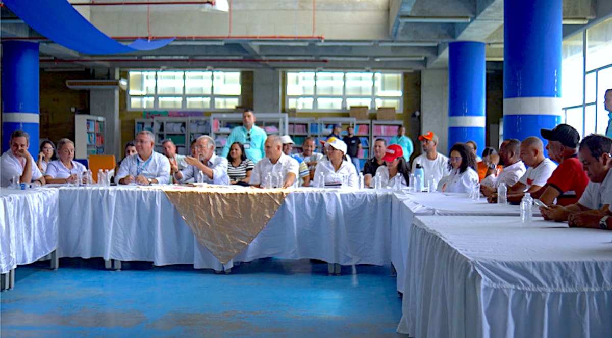 Gracias a la articulación institucional, entre Gobernación, la empresa Air-e Intervenida y la Alcaldía de Santa Lucía, que entregará el lote para la obra, se construirá una subestación eléctrica en el sur del Atlántico.// Cortesía Gobernación del Atlántico.