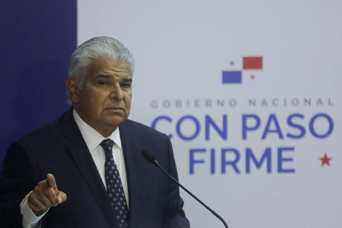 El presidente de Panamá, José Raúl Mulino, habla en su rueda de prensa semanal este jueves, en Ciudad de Panamá. // Foto: EFE