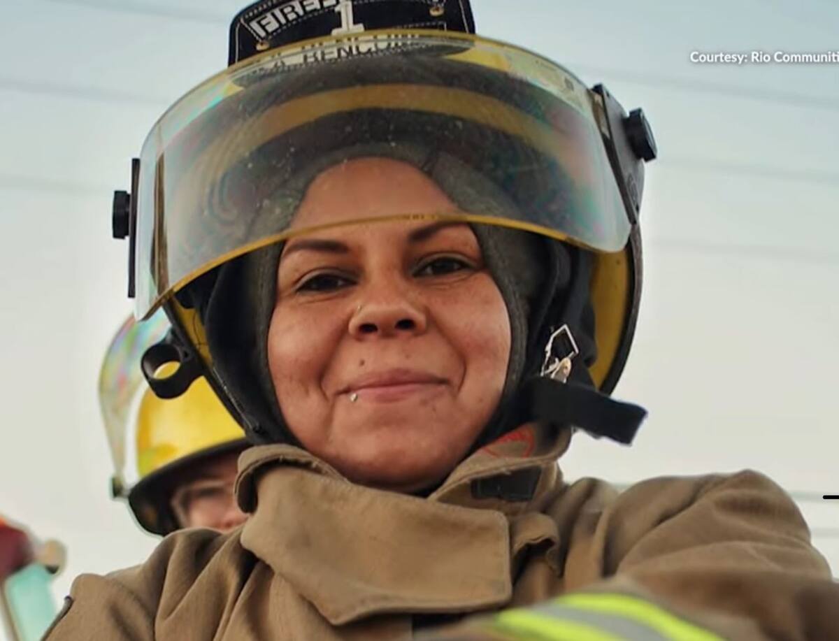 Adriana Bencomo trabajaba como bombera n el Cuerpo de Bomberos Voluntarios de la Ciudad del Río. // Tomado de Facebook