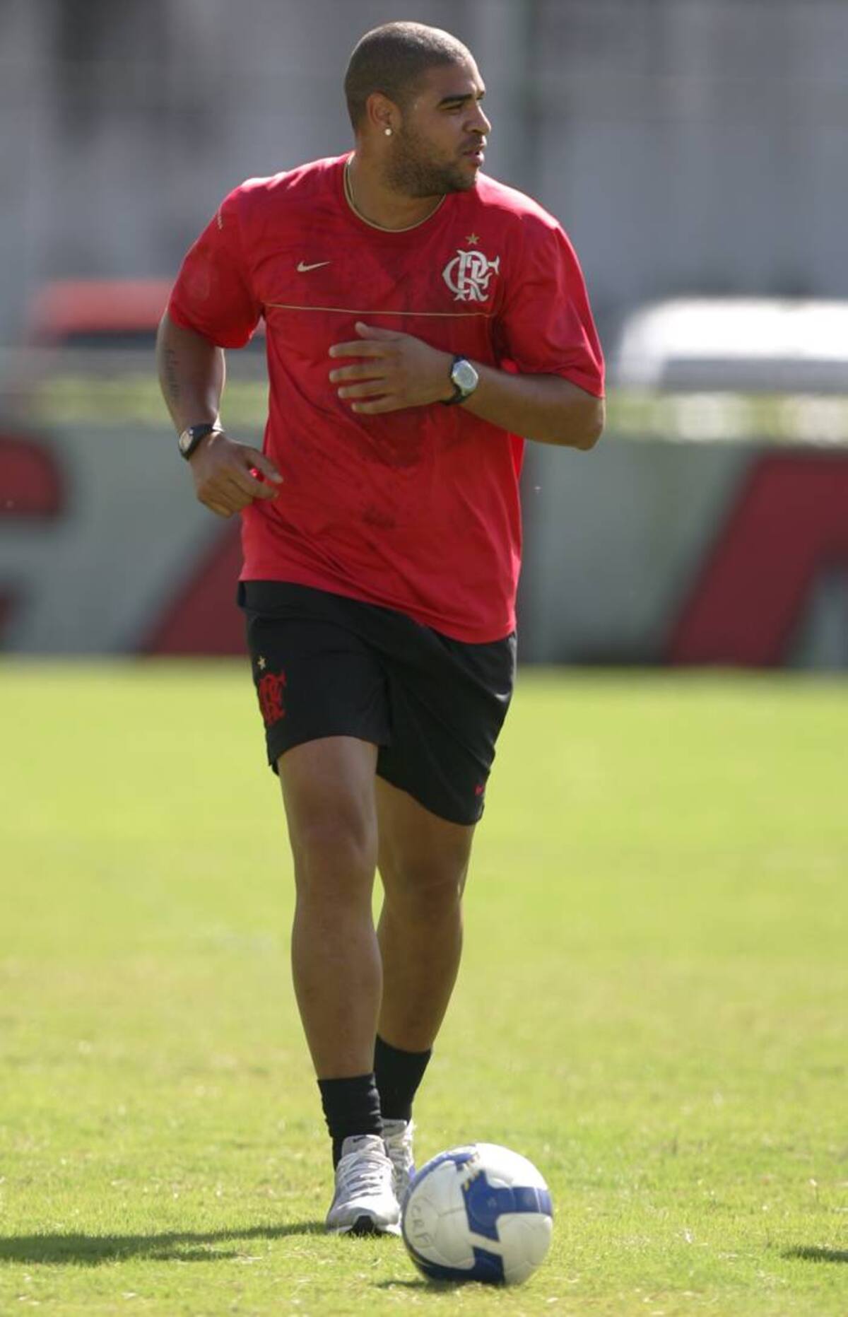 El jugador brasileño estudia las posibilidades de culminar su carrera. AP