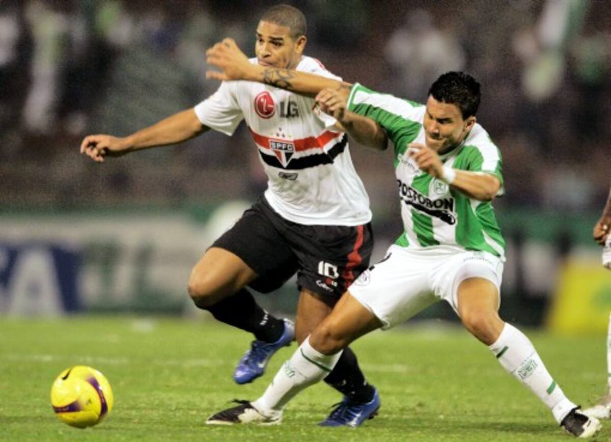 Humberto Mendoza (derecha) es nuevo jugador del Real Cartagena. AP