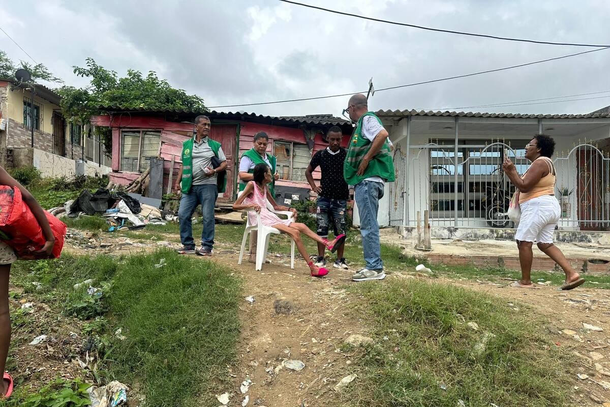Rescatan a mujer de 80 años que vivía en abandono en La María