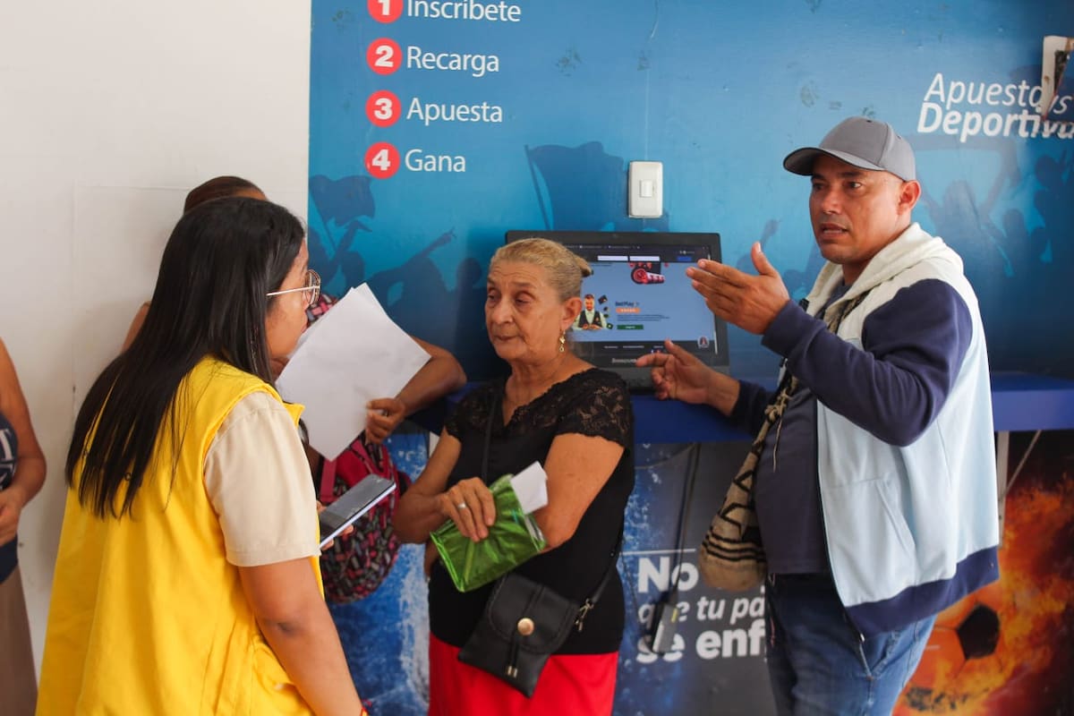 Prosperidad Social entrega $12.400 millones a 96.000 adultos mayores en Bolívar