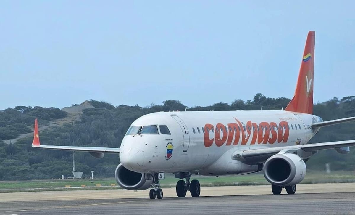 Imagen de referencia de un avión de la aerolínea estatal venezolana Conviasa. // Foto: tomada de Instagram @conviasa_ve.