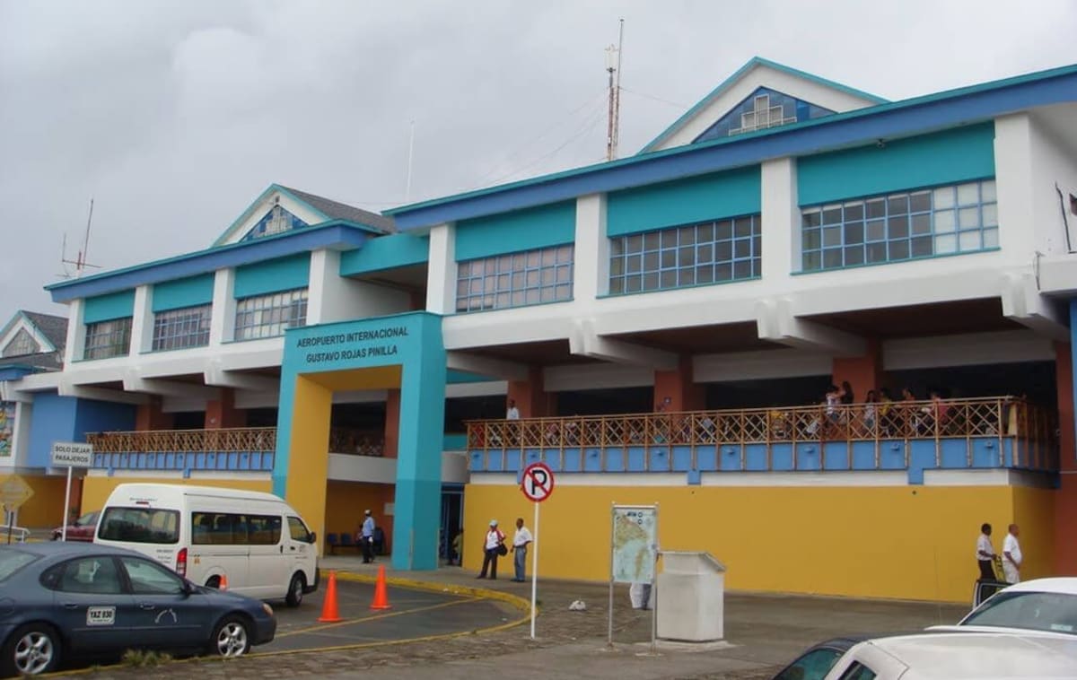 Aeropuerto Gustavo Rojas Pinilla, de San Andrés.