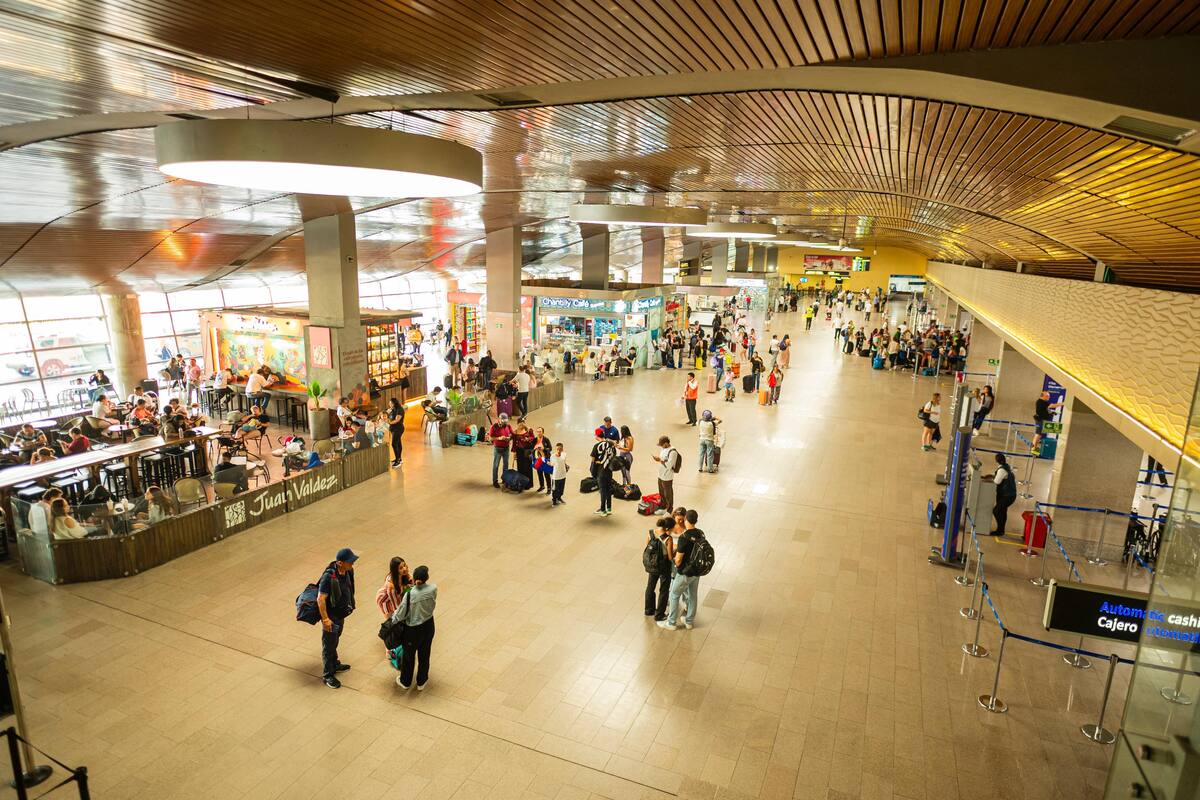 Flujo de viajeros en el Aeropuerto de Cartagena por semana de receso