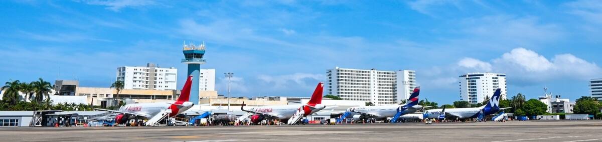 Plataforma principal del Aeropuerto Internacional Rafael Núñez, de Cartagena, el primer terminal aéreo del Caribe colombiano. // Cortesía