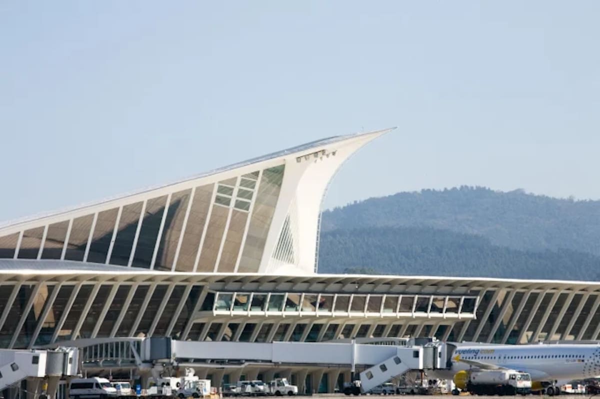 Aeropuerto de Bilbao // Foto: Aeropuerto Internacional de Bilbao.