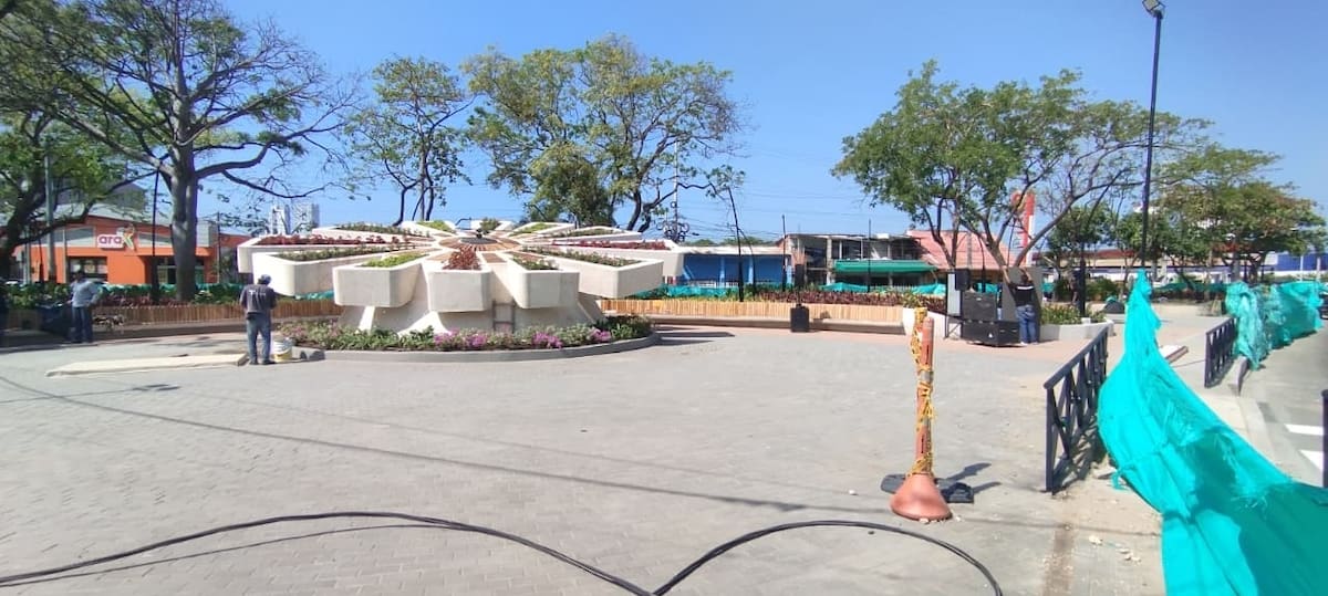 Afinan detalles para la entrega del parque Reloj Floral este miércoles 11 de febrero. // Foto: Óscar Díaz - El Universal