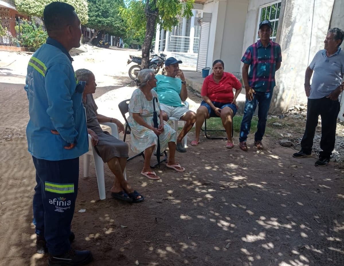 En Barranco de Loba se realizaron seis mesas de diálogo que contaron con la participación de voceros ciudadanos, Personería Municipal, Secretaría de Minas, Superintendencia de Servicios Públicos Domiciliarios y representantes de Afinia. // Foto: Cortesía - Afinia