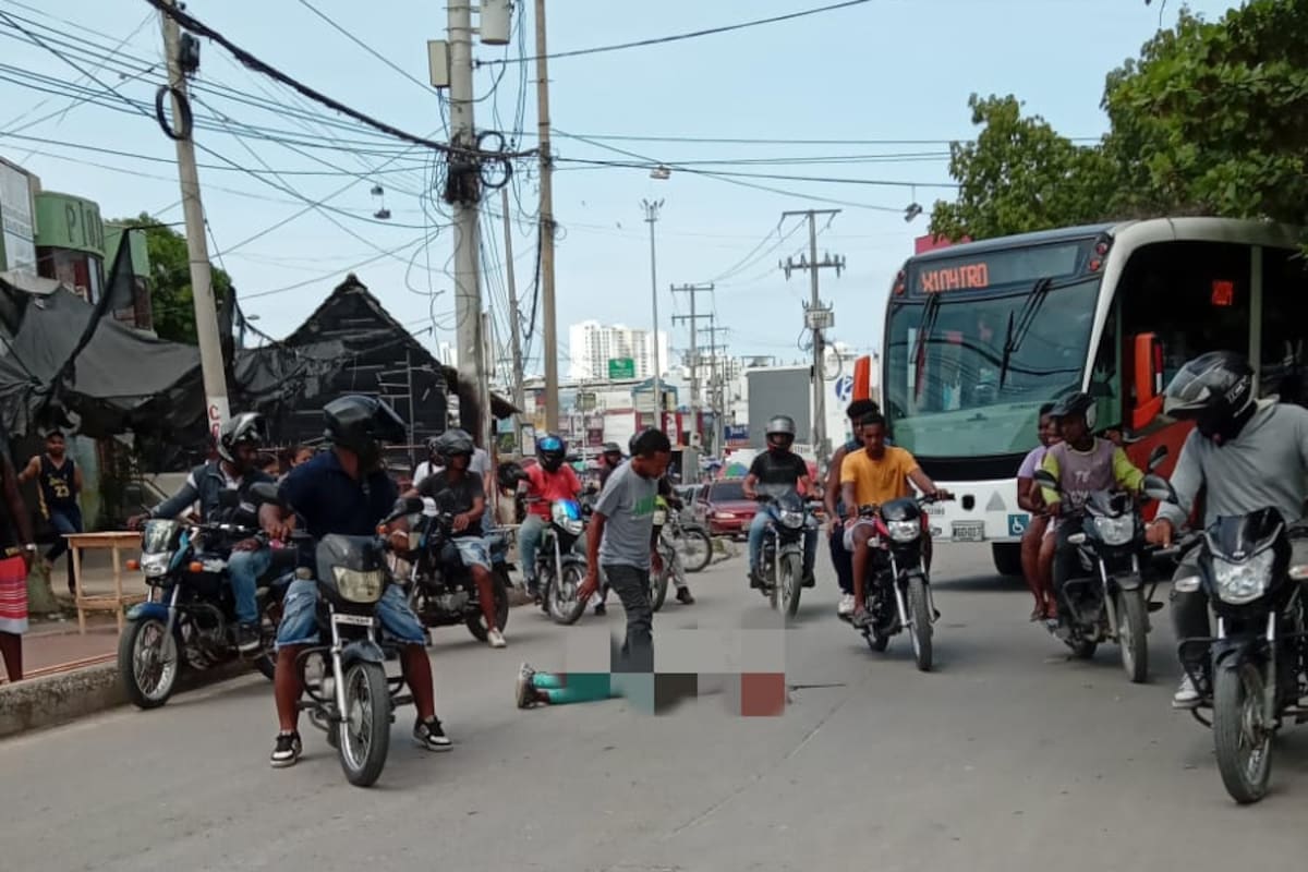 Video: riña entre mujeres causó pánico en el Mercado de Bazurto