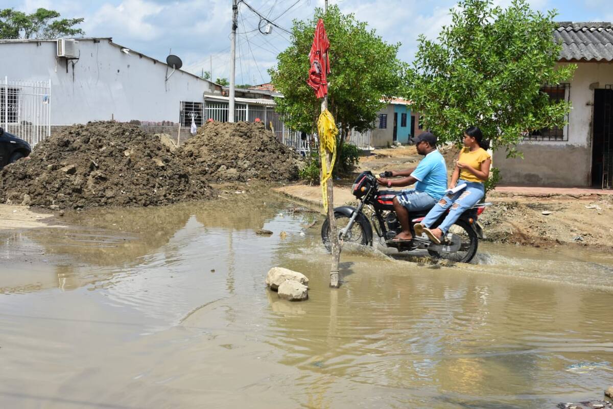 Denuncian conexiones anticipadas al sistema de alcantarillado en Calamar
