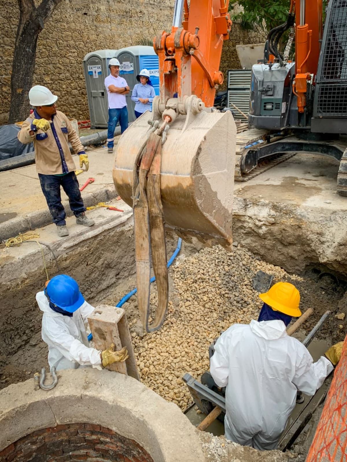Los trabajos de alcantarillado en la avenida El Pedregal, en Getsemaní, se ejecutan mediante la tecnología Pipe Bursting. // Foto: Cortesía - Acuacar.