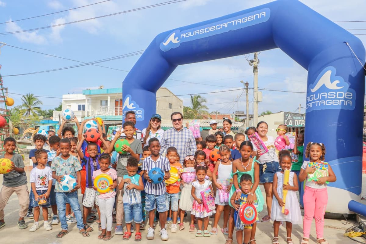 Aguas de Cartagena inaugura comedor comunitario y entrega regalos en Tierrabaja