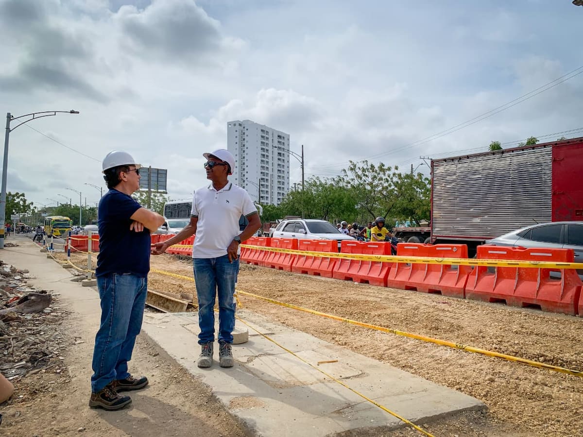 La instalación de una nueva tubería de conducción de agua cruda en el barrio Nuevo Bosque cuenta con una inversión cercana a los $4.000 millones. // Foto: Cortesía - Aguas de Cartagena.