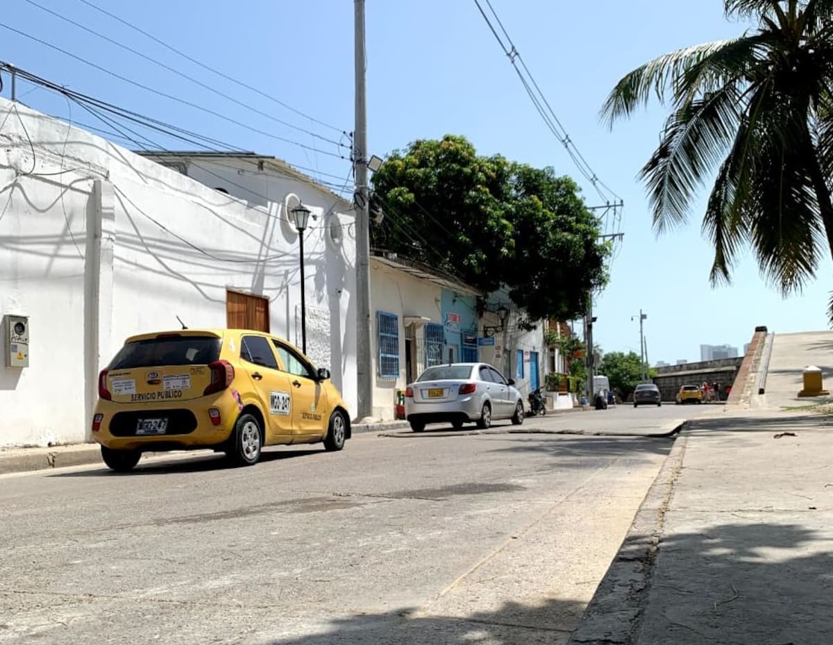 Aguas de Cartagena culminó la renovación del alcantarillado en la avenida El Pedregal, en el barrio Getsemaní. // Foto: cortesía - Acuacar
