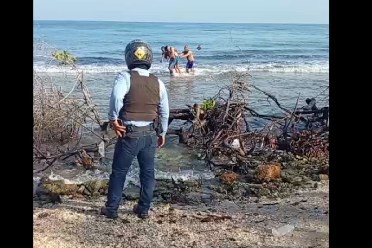 Video: dramático rescate de joven que se estaba ahogando en el sector de Playeta, en Barú