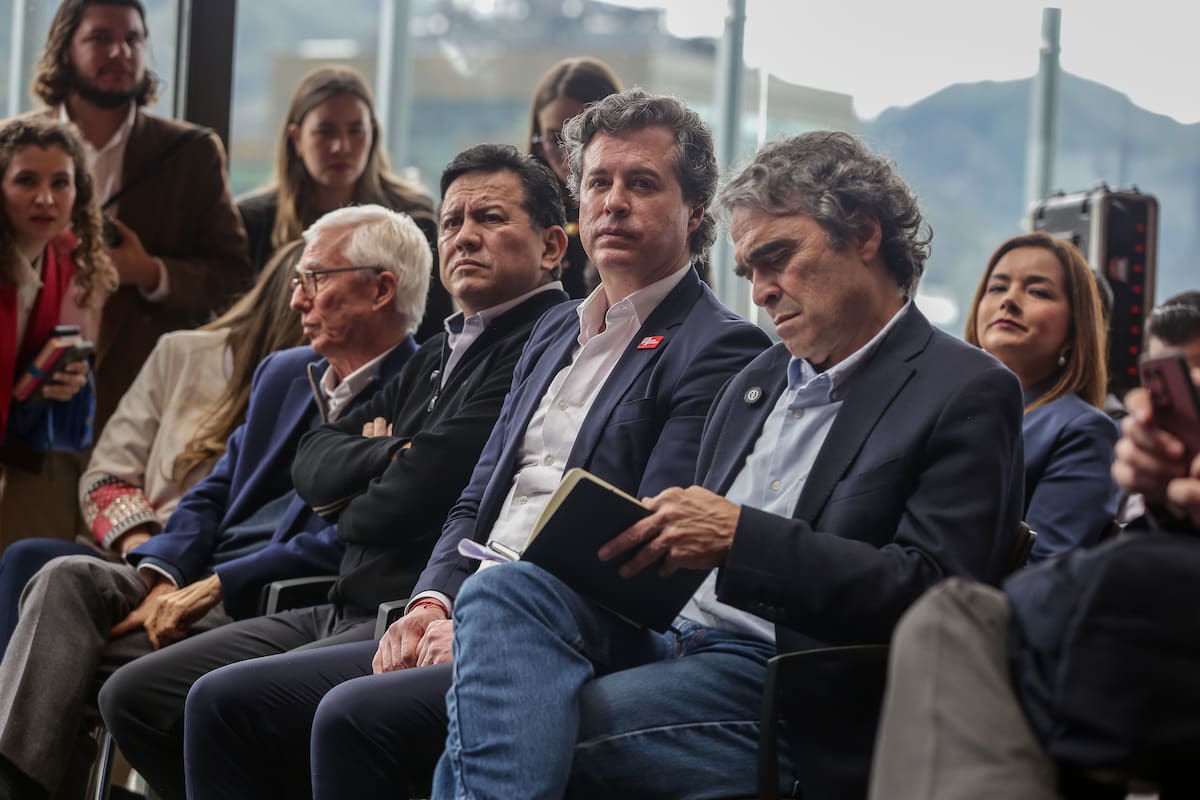 El Nuevo Liberalismo, el Partido MIRA y Dignidad & Compromiso, anunciaron su coalición "Ahora Colombia" para presentar candidatos al congreso. // Foto: Colprensa - Catalina Olaya