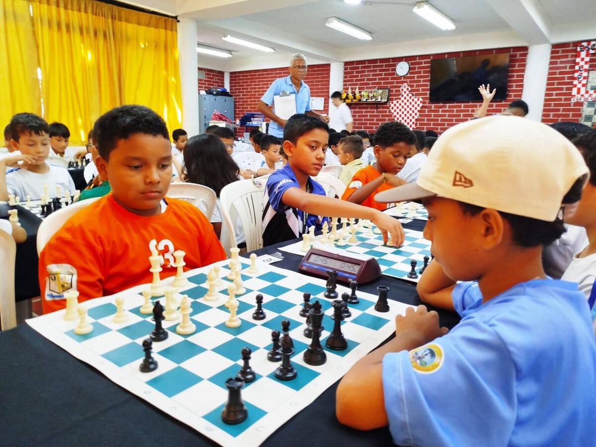 El ajedrez tuvo acción en los Juegos Intercolegiados Distritales. //CORTESÍA
