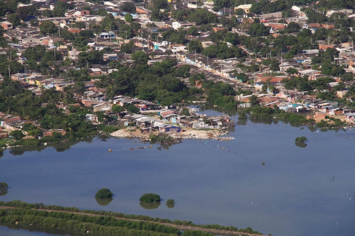 Según líderes de la zona, en la ciénaga de La Virgen los lotes se venden hasta por hectáreas. Piden con urgencia la presencia del Ecobloque. //Julio Castaño- El Universal