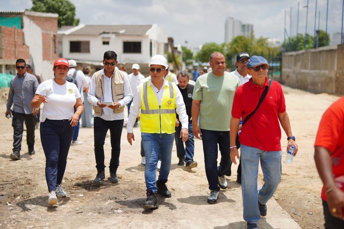 El alcalde de Cartagena, Dumek Turbay Paz, señaló que en sector donde se realizan las obras cerca al complejo deportivo Alameda La Victoria, impactará el urbanismo, la seguridad, la convivencia, la recreación y la salud. // Foto: Cortesía - Alcaldía de Cartagena.