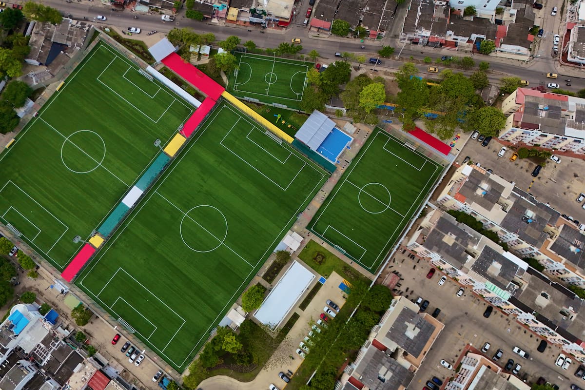 Fotos: Así quedaron las canchas de futbol de Alameda La Victoria tras las obras