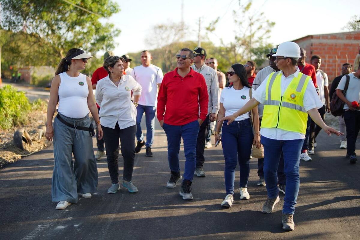 Alcalde Dumek Turbay entregará la nueva vía Loma Fresca – La Popa el sábado 24 de enero. // cortesía: Alcaldía
