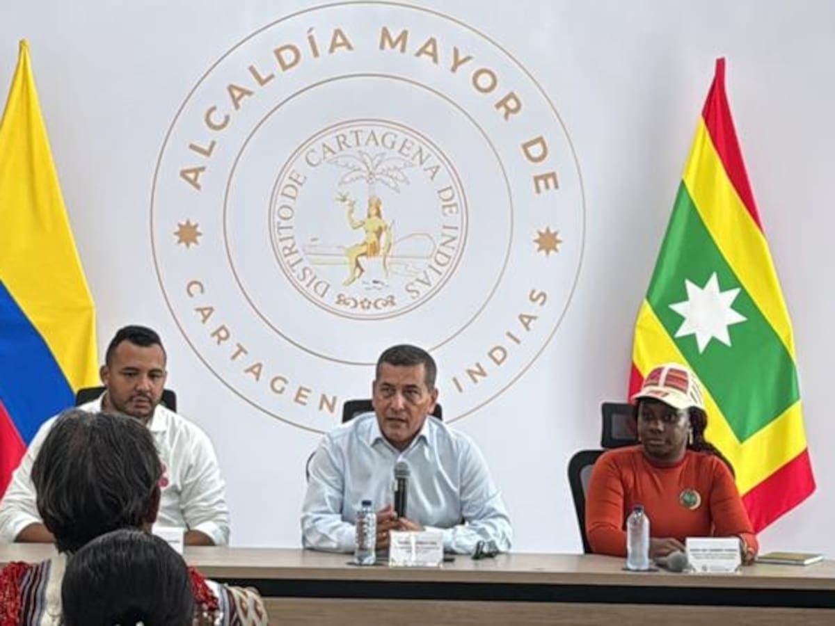 Dumek Turbay y concejal Javier Julio Bejarano lideran concertación social con los cabildos indígenas de Cartagena. // Foto: cortesía.