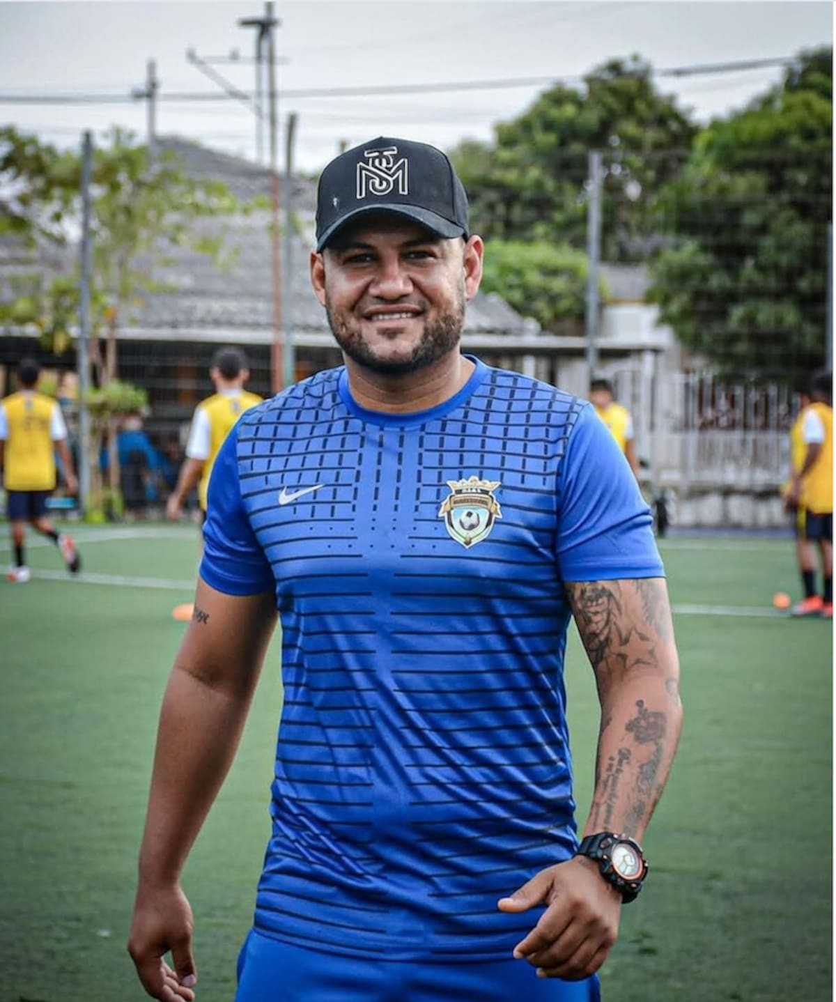 Aldair De Jesús Pérez Sarmiento, el entrenador de fútbol afinando que fue asesinado en medio de un atraco en Sabanagrande, Atlántico.//Cortesía Escuela de Fútbol Sabanagrande.