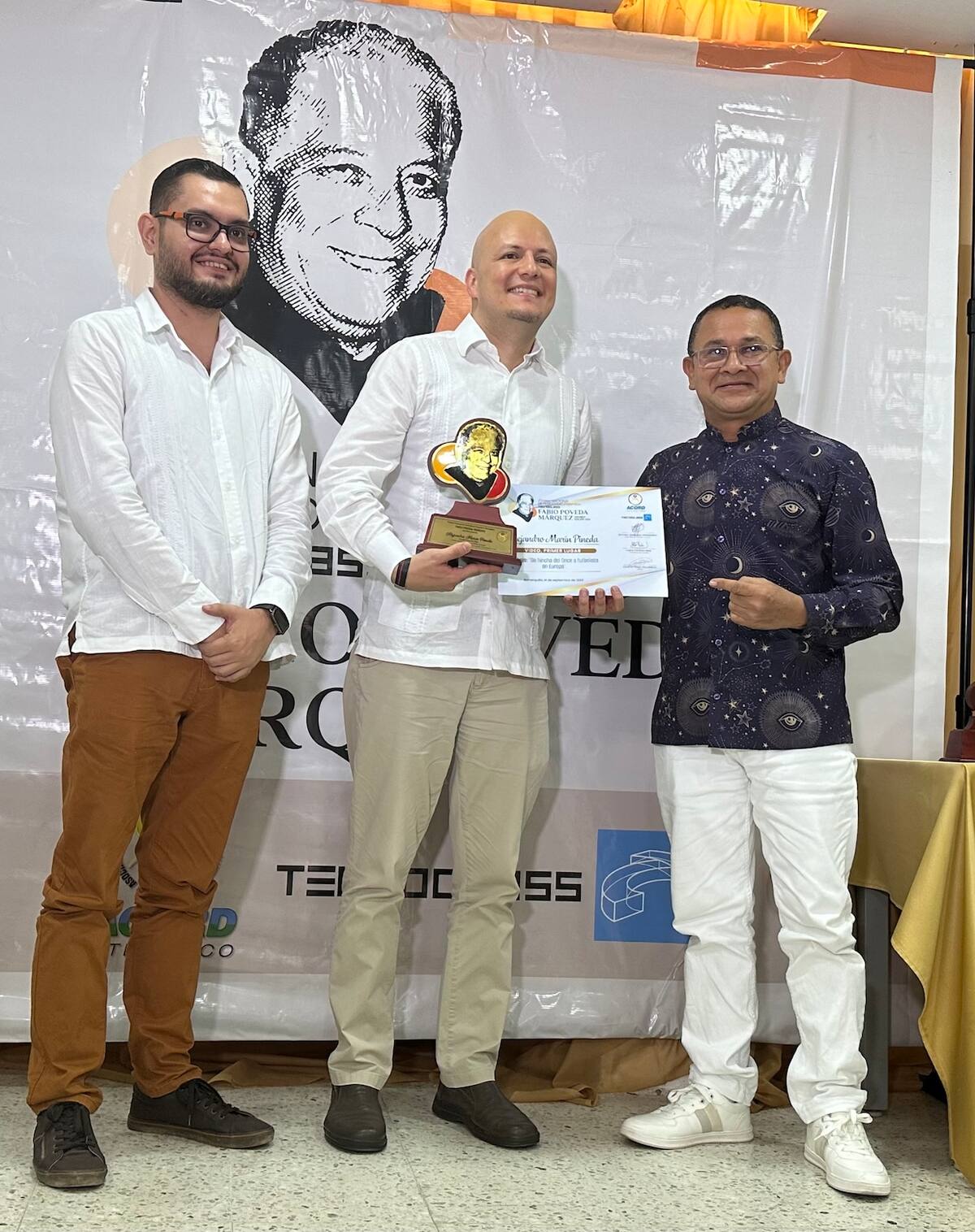 Alejandro Marín ganó premio Nacional de Periodismo Deportivo en la categoría de Video, con su trabajo ‘De hincha del Once a futbolista en Europa’, que realizó en Hungría y España.