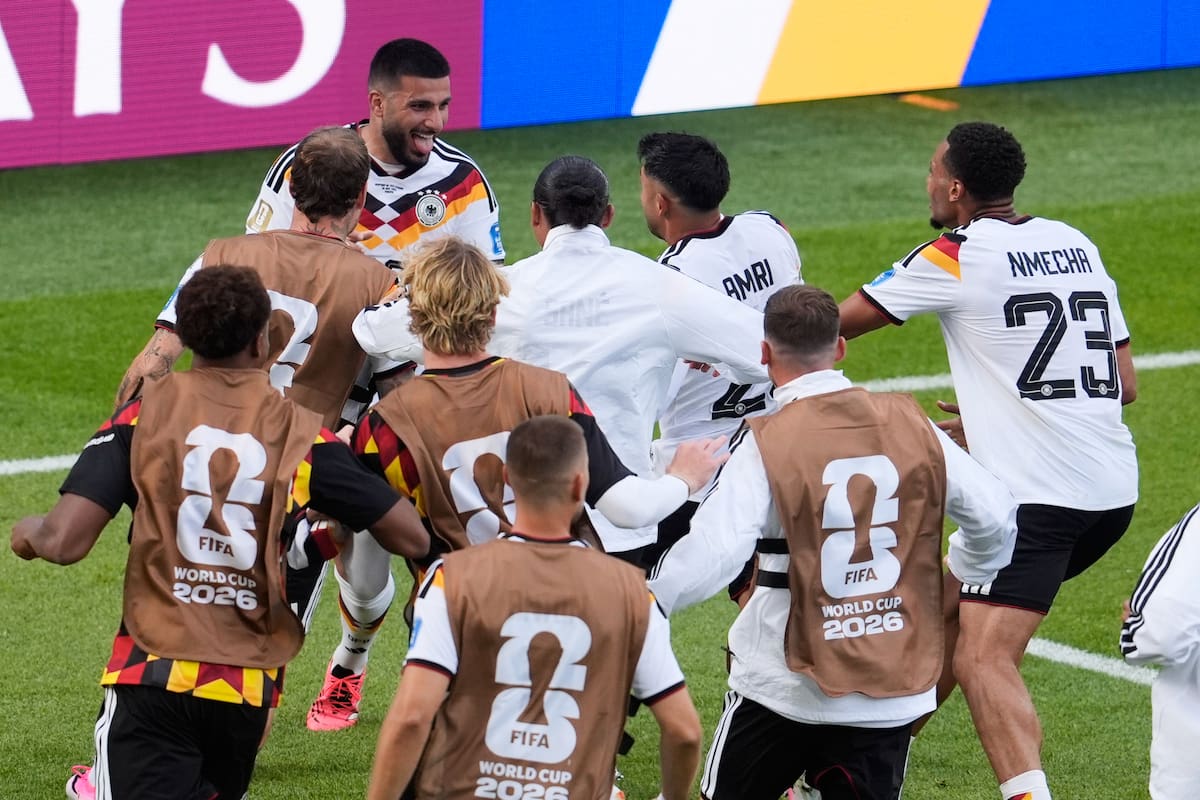 Países Bajos y Japón golearon; Alemania clasificó y Ecuador se complicó