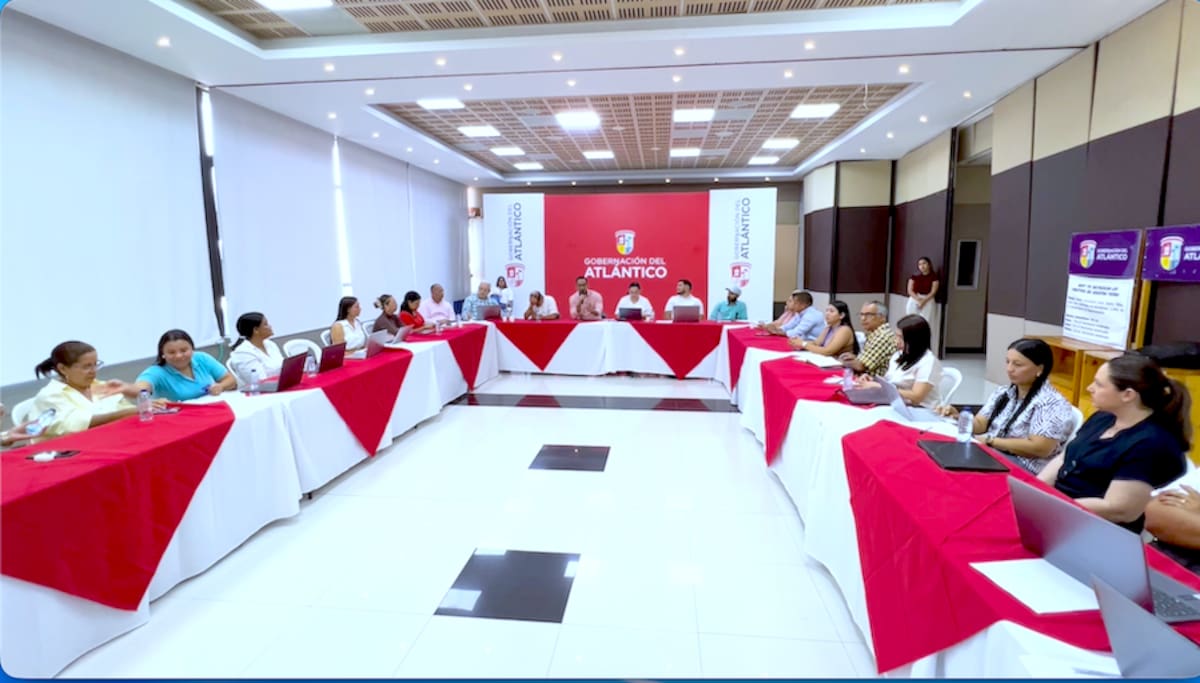 Aspecto de la reunión de los secretarios de salud de los municipios del Atlántico donde se declaró la alerta amarilla por la temporada de carnaval//Cortesía Gobernacion del Atlántico.