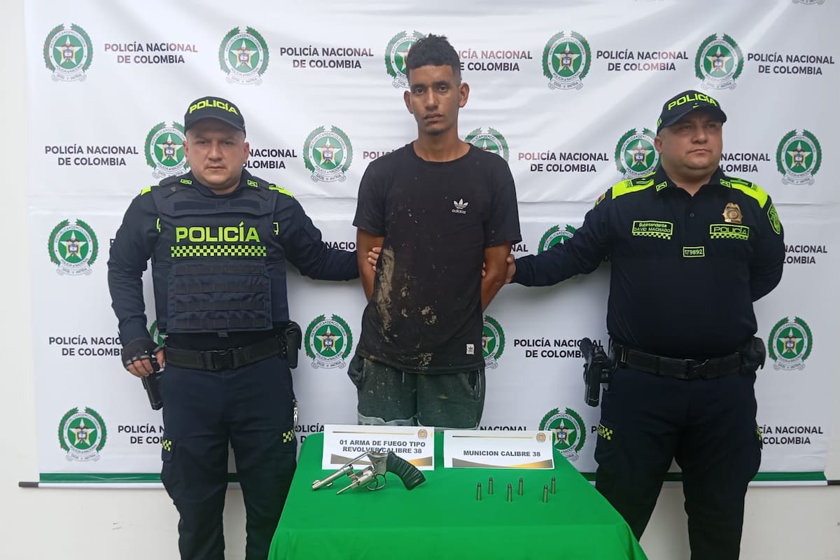 Capturan a alias ‘Rafalargo’ cuando intentó huir con un revólver