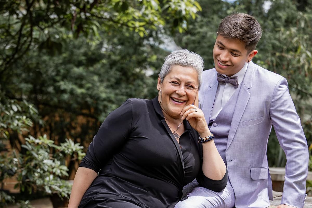 Alina Lozano y Jim Velásquez reciben críticas por imitar a Ángela Aguilar