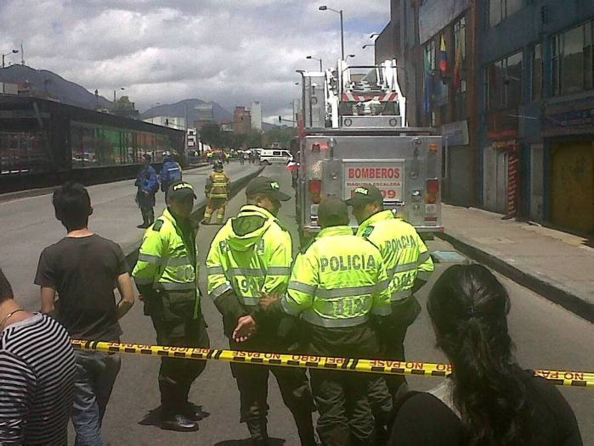 Alrededores a la calle 74 con avenida caracas, después de la onda explosiva en Bogotá. COLPRENSA