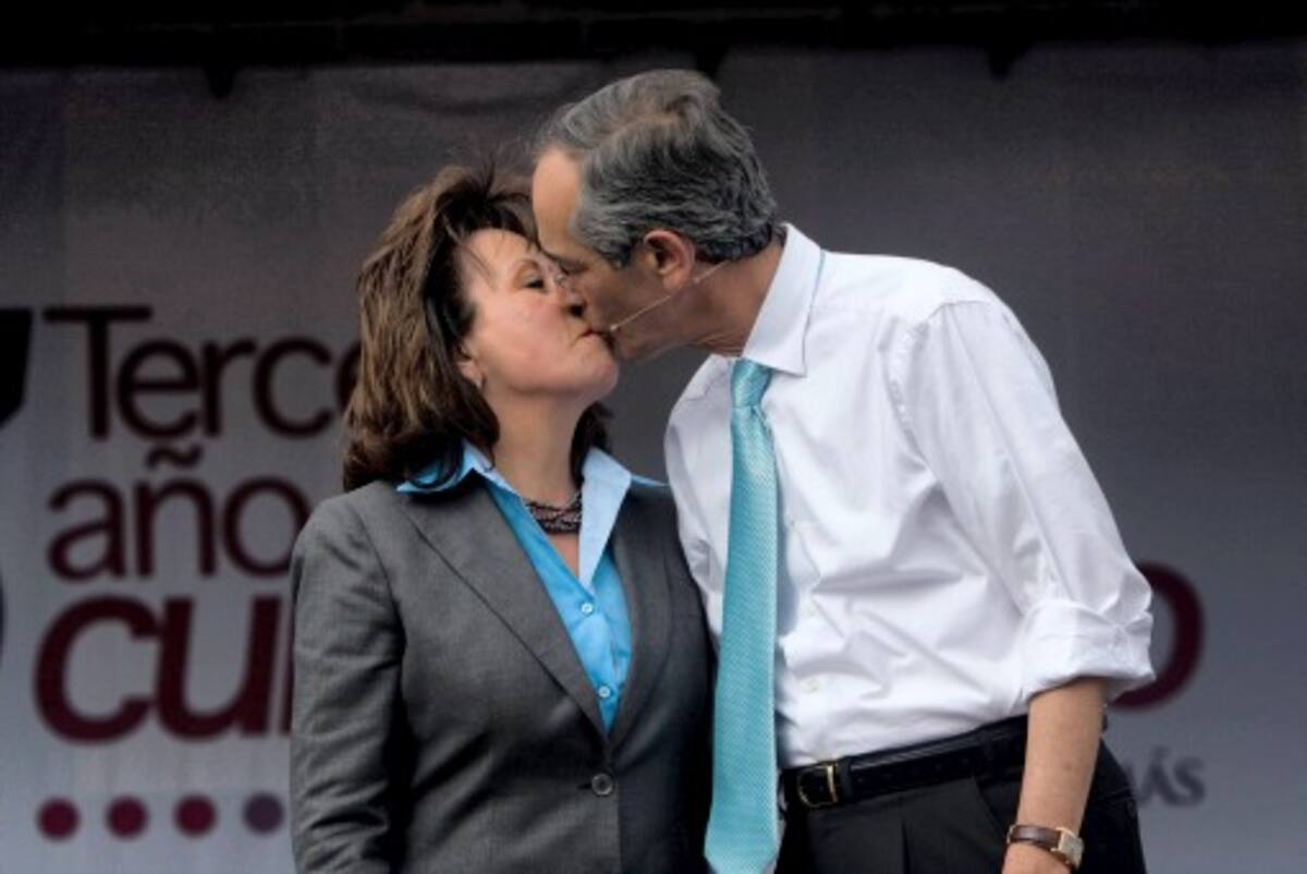 El presidente de Guatemala, Álvaro Colom y su esposa Sandra Torres. AP MOISES CASTILLO