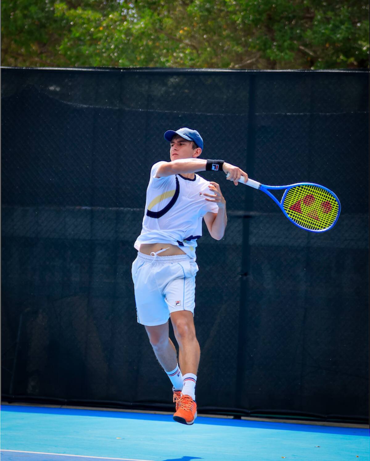 Álvaro Frutos, de Paraguay, superó a Lenny Petit, de Mónaco.//Cortes{ia Mundial Juvenil de Tenis.
